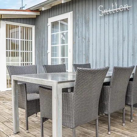 Stunning Home In Ebeltoft With Kitchen 펜션
